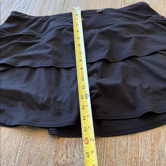 Athleta L Layered Athletic Skort Black - Picture 8 of 8